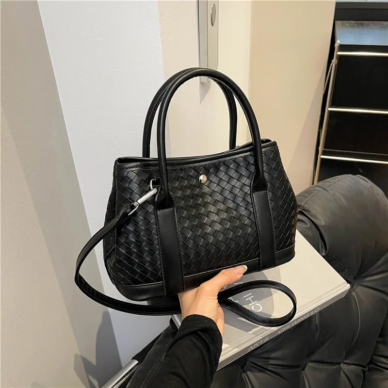 

Новая летняя высококачественная нишевая тканая сумка с диагональю, модная универсальная сумка на плечо, женская пригородная сумка