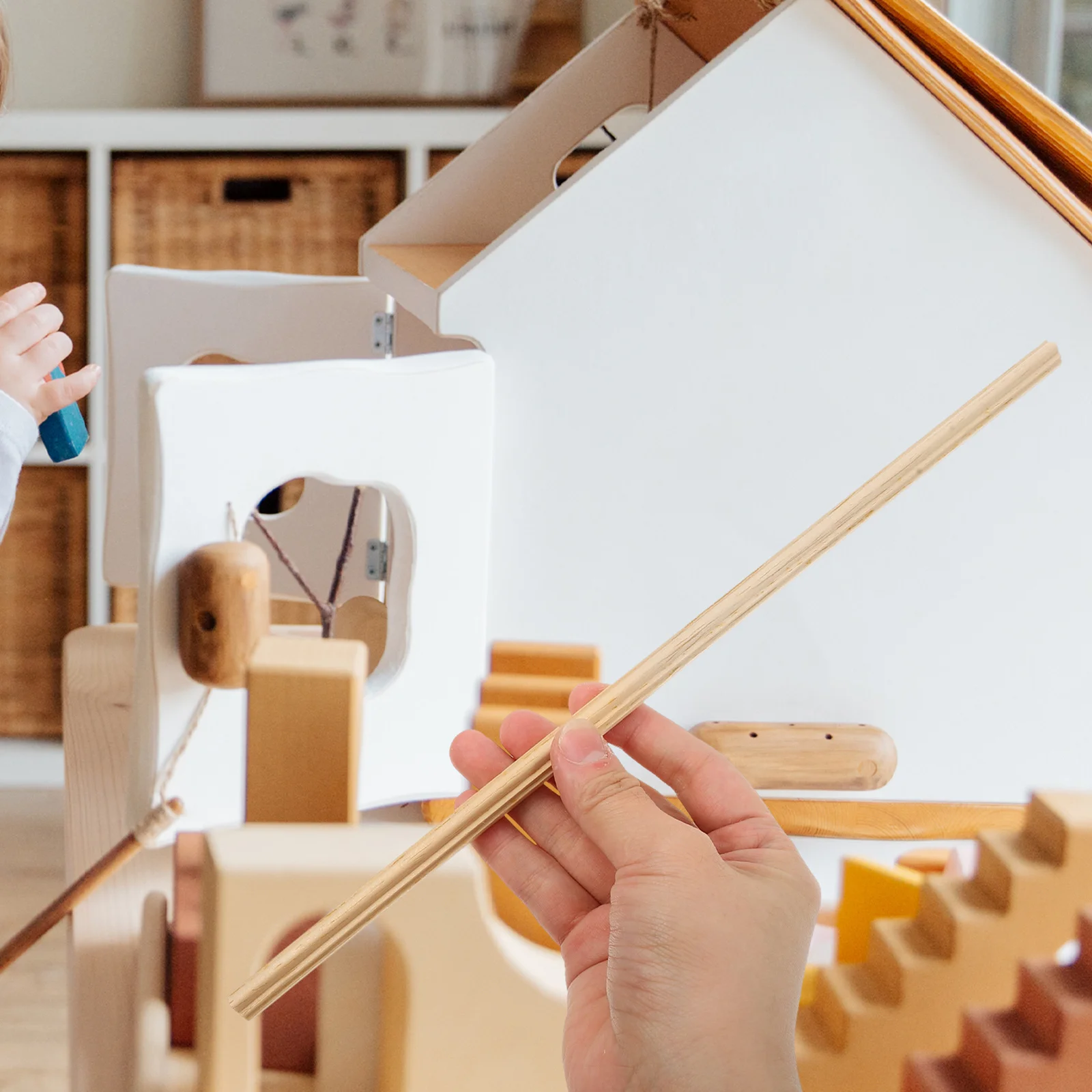 

5Pcs Miniature Wood Trim Molding Set Versatile Design for Dollhouse Interior Exterior Use Easy Installation No Special Tools