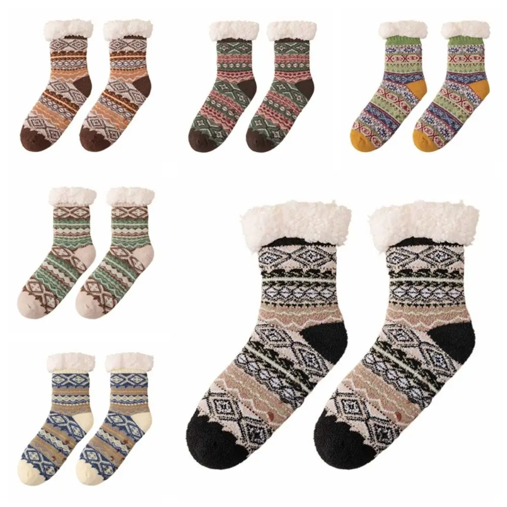 الرجعية أفخم الجوارب الحرارية سميكة المضادة للانزلاق العرقية نمط النوم الجوارب منتصف أنبوب رشاقته الدافئة جوارب يمكن السير بها على الأرض المنزل