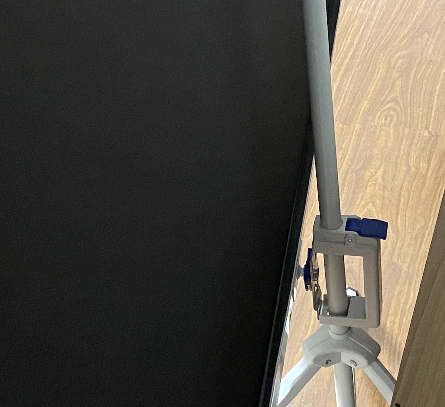100-Inch Projector Screen Retractable Tripod