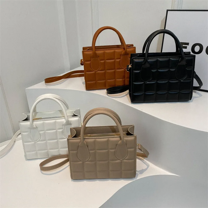 

Женская сумка через плечо с модным ремешком-цепочкой, универсальная сумка через плечо, сумка-подушка-сумка на весну-лето 2024, Новое поступление