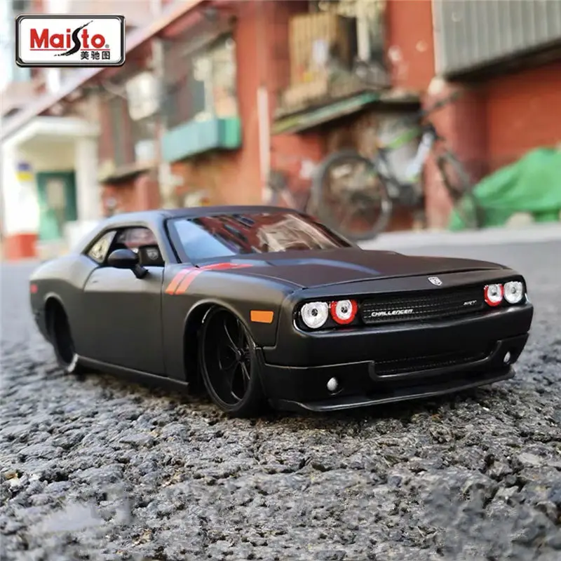 

Maisto 1:24 2008 Dodge Challenger Alloy Racing Car Model Diecasts Metal Toy Vehicles Car Model Simulation Collection Kids Gifts