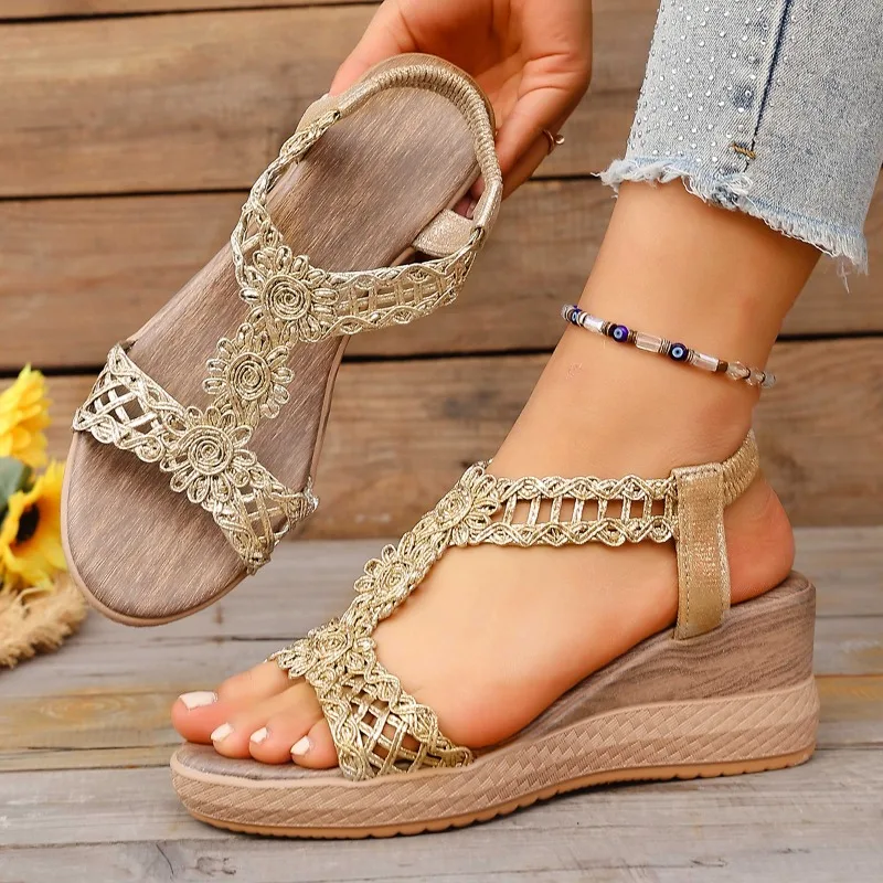 

Женские сандалии на танкетке с эластичной лентой, повседневные летние, в богемном стиле, с цветочным принтом, на толстой подошве, с открытым носком, на среднем каблуке, 2026