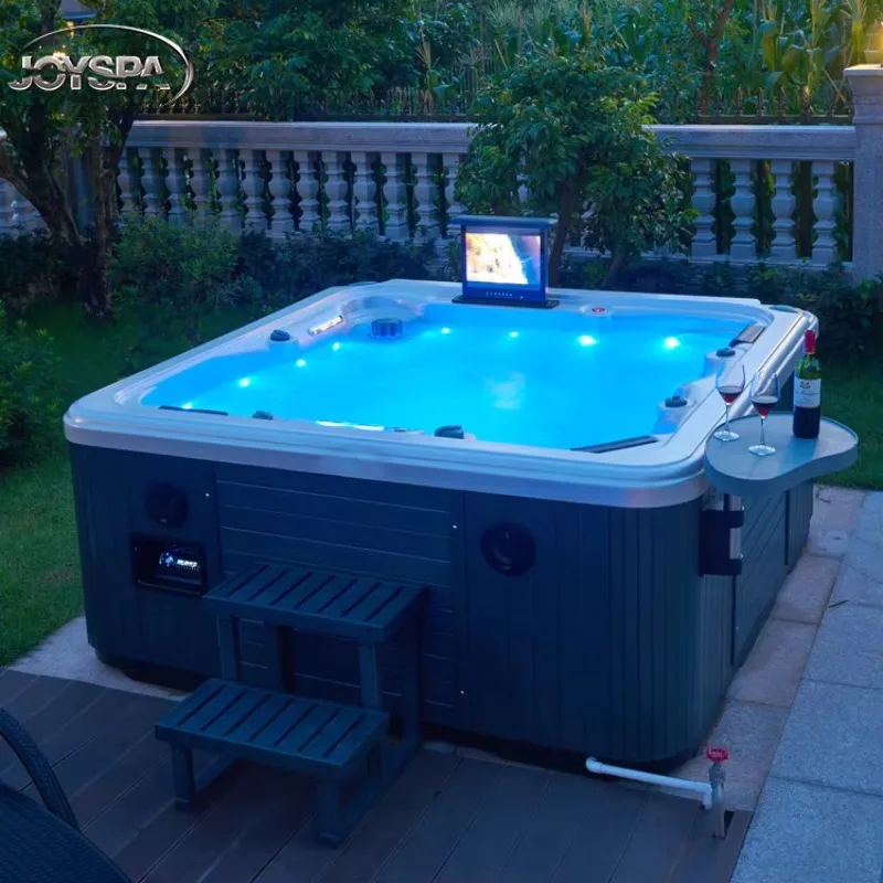Freestanding 7-Person Outdoor Whirlpool Spa With Hot Water Connection Hose, Bottom Outlet And Ladder Stairs