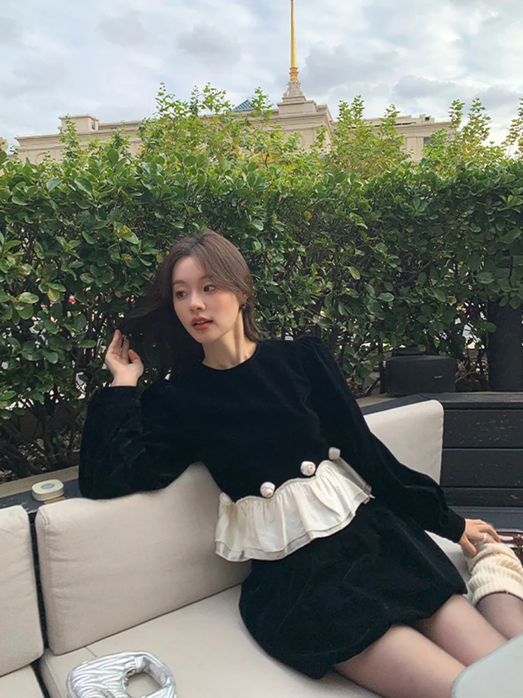 2024 Spring Autumn French Stylish and Exquisite Velvet Short Top for Women vintage clothes High quality long sleeves tops Female