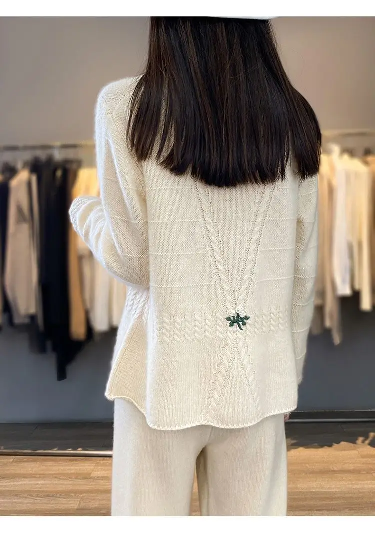 Autumn and Winter New Cardigan Round Neck Color Blocked Heavy Embroidery Hook Flower Sweater Korean Version Loose Knit Jacket