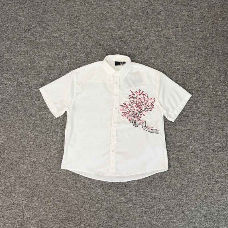 

Derschutze Blossom Pockets Embroidery Sakura Shirt White Men Women High Quality Loose Short Sleeve Shirt Blouse