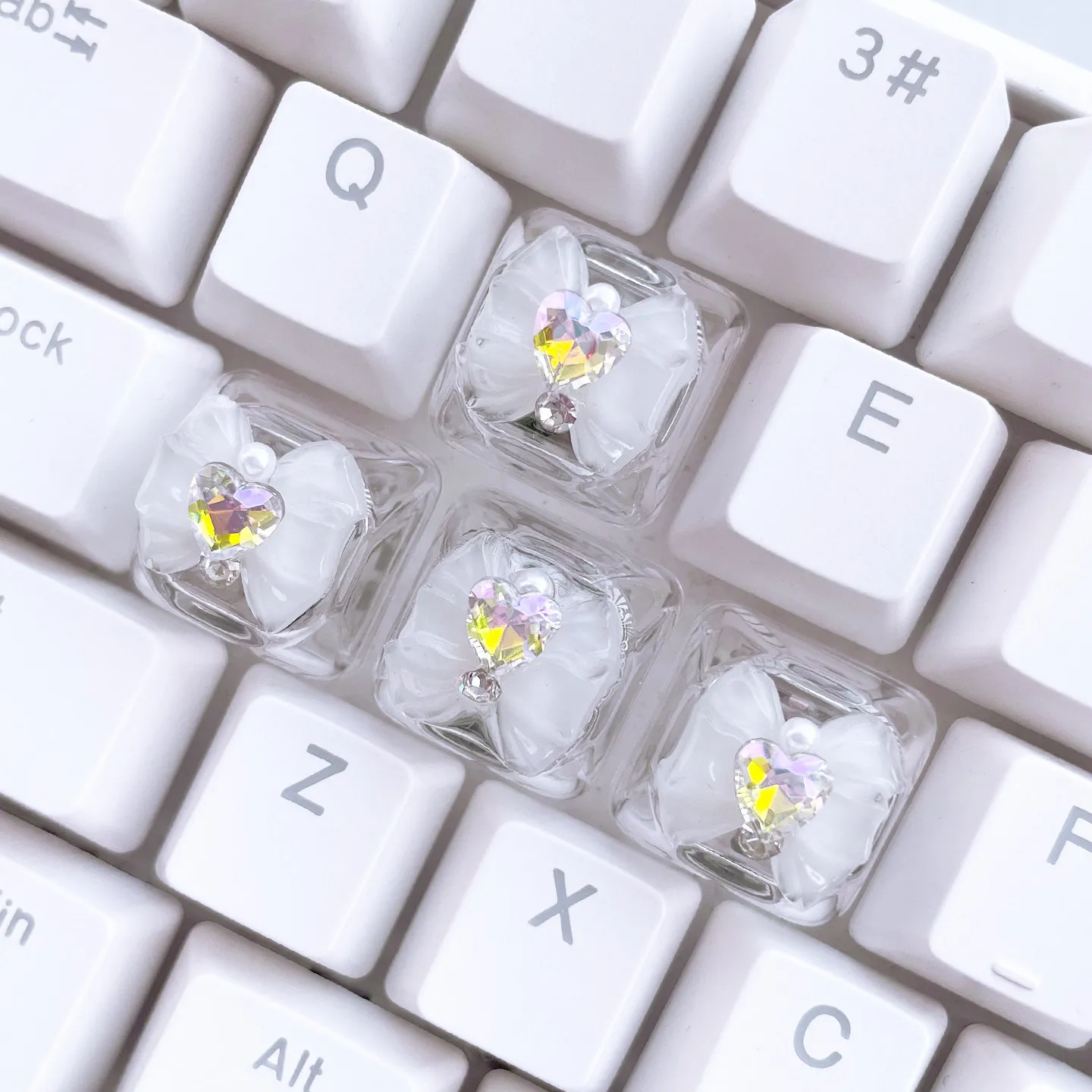 4pcs Butterfly Keycaps Cute Mechanical Keyboard Translucent Bow-Shaped Keycaps Personalized Backlit DIY Decorative Keycapseycap view 4