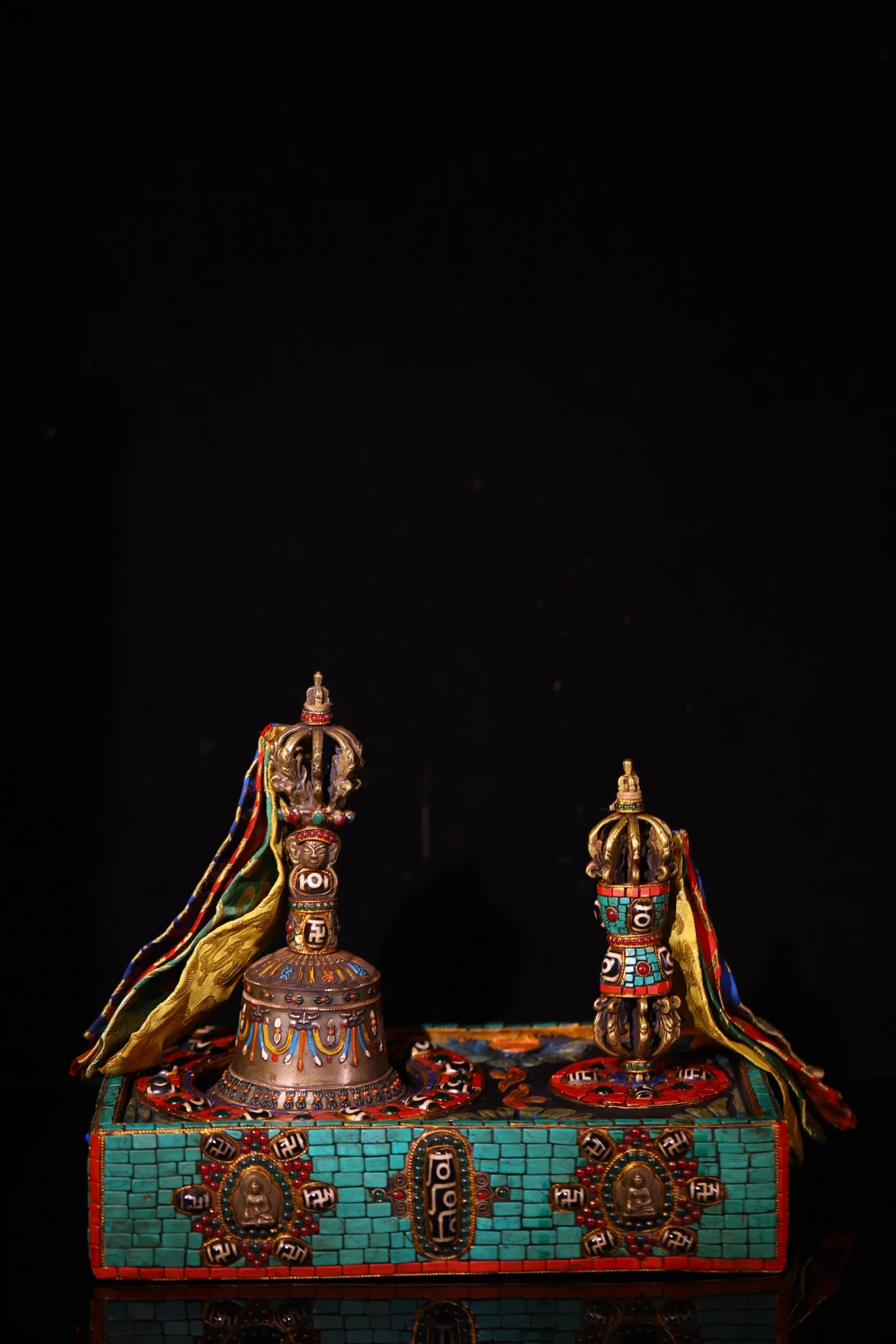 Old Bronze Painted Lucky Eight Treasures Buddha Ringing Bell Vajra Bodhi Root Base Six character mantra base Worship Hall