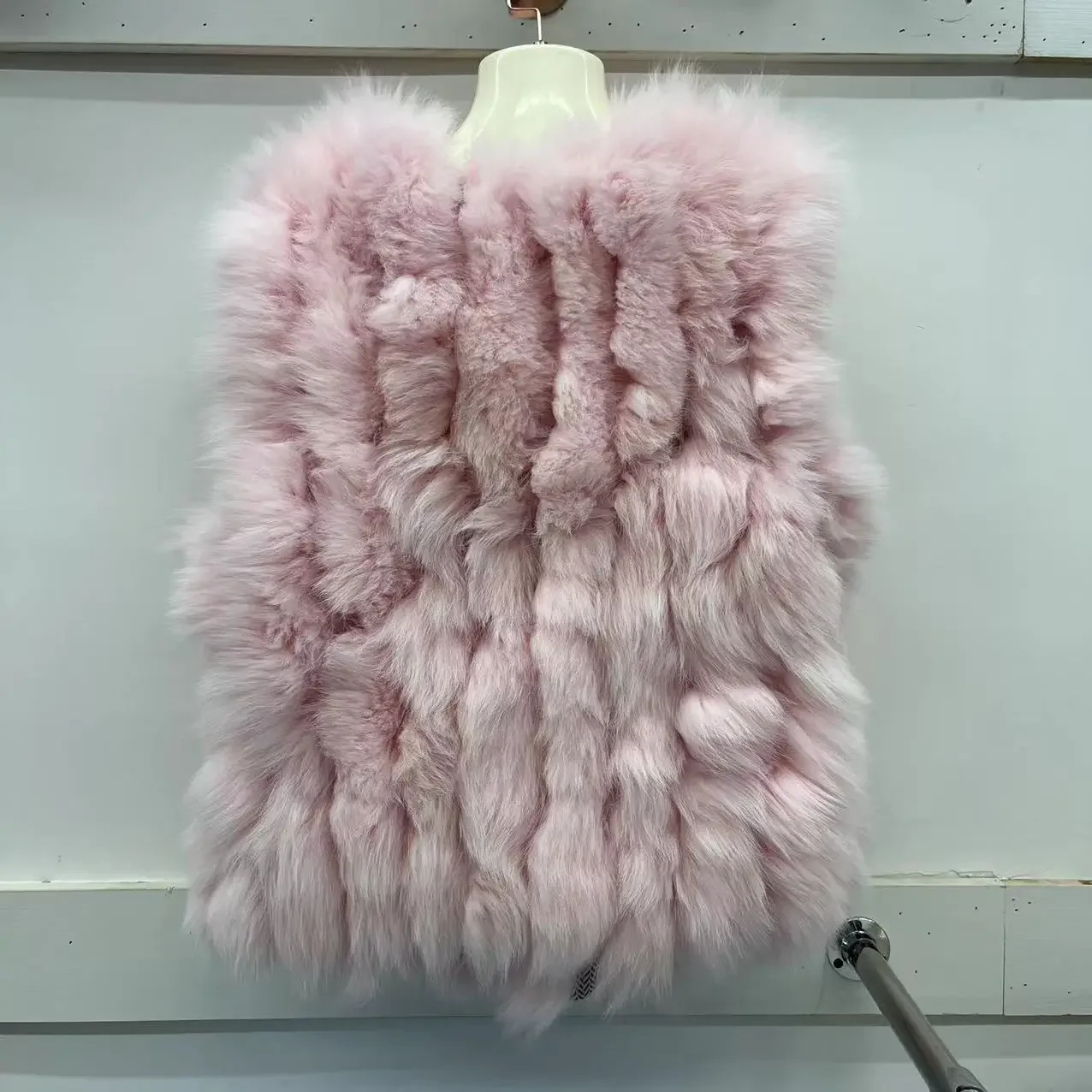 Gilet termico in pelliccia tutto-fiammifero corto autunno e inverno 2024 da donna