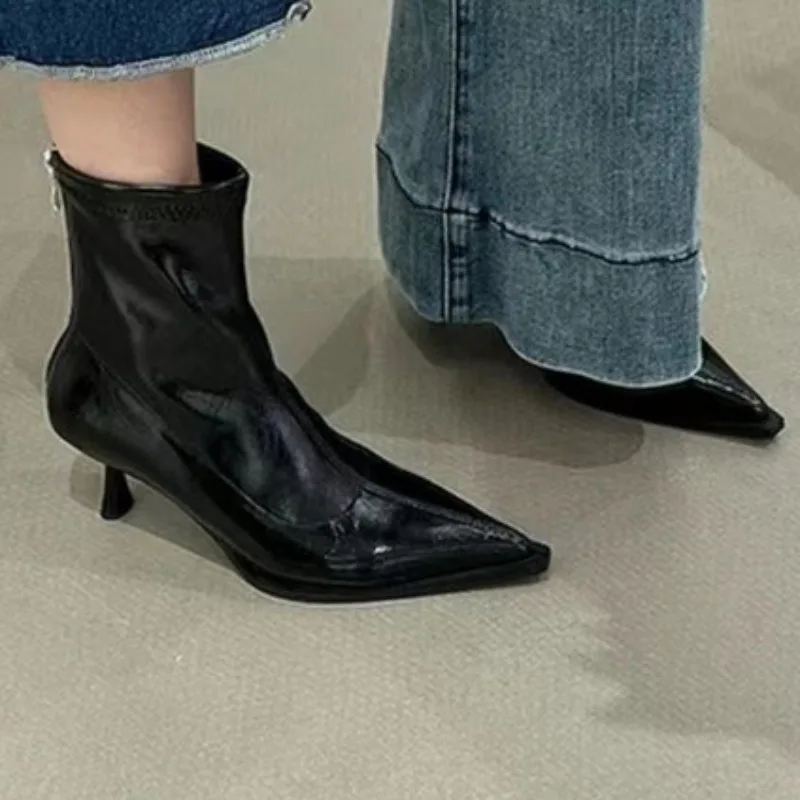

Женские ботильоны с острым носком, мягкая подошва, дизайн, верх из искусственной кожи, простой и универсальный стиль, подходит для осенней повседневной одежды, высокие каблуки