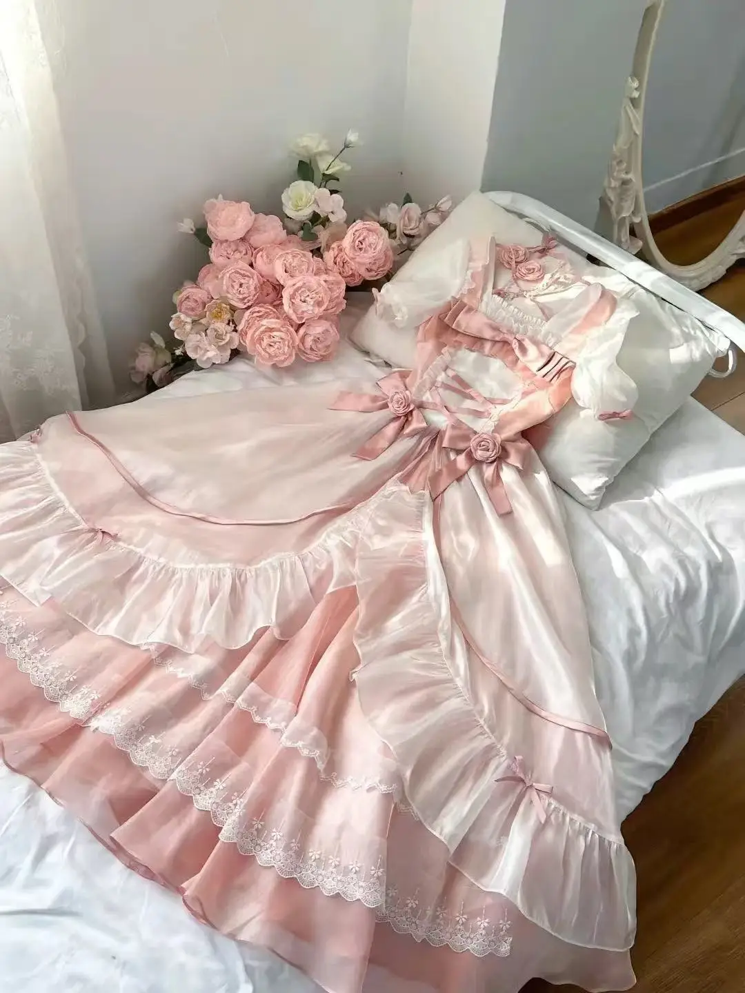 

Large Hemline European Style Lolita Dress for Girls Adult Princess Cosplay Halloween Event Ceremony Banquet Uniform