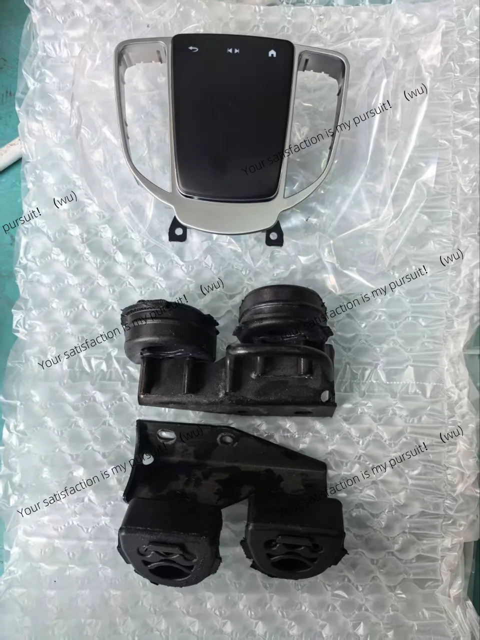 Suitable for Mercedes-Benz E-Class C-Class GLC g63g500 upgrade new mouse central control touch panel modified original