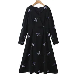 2023 Autumn Good Quality Clothes Women Dresses Plus Size Casual Slim Waist Embroidered Flower V-Neck Puff Sleeve One-Piece Curve