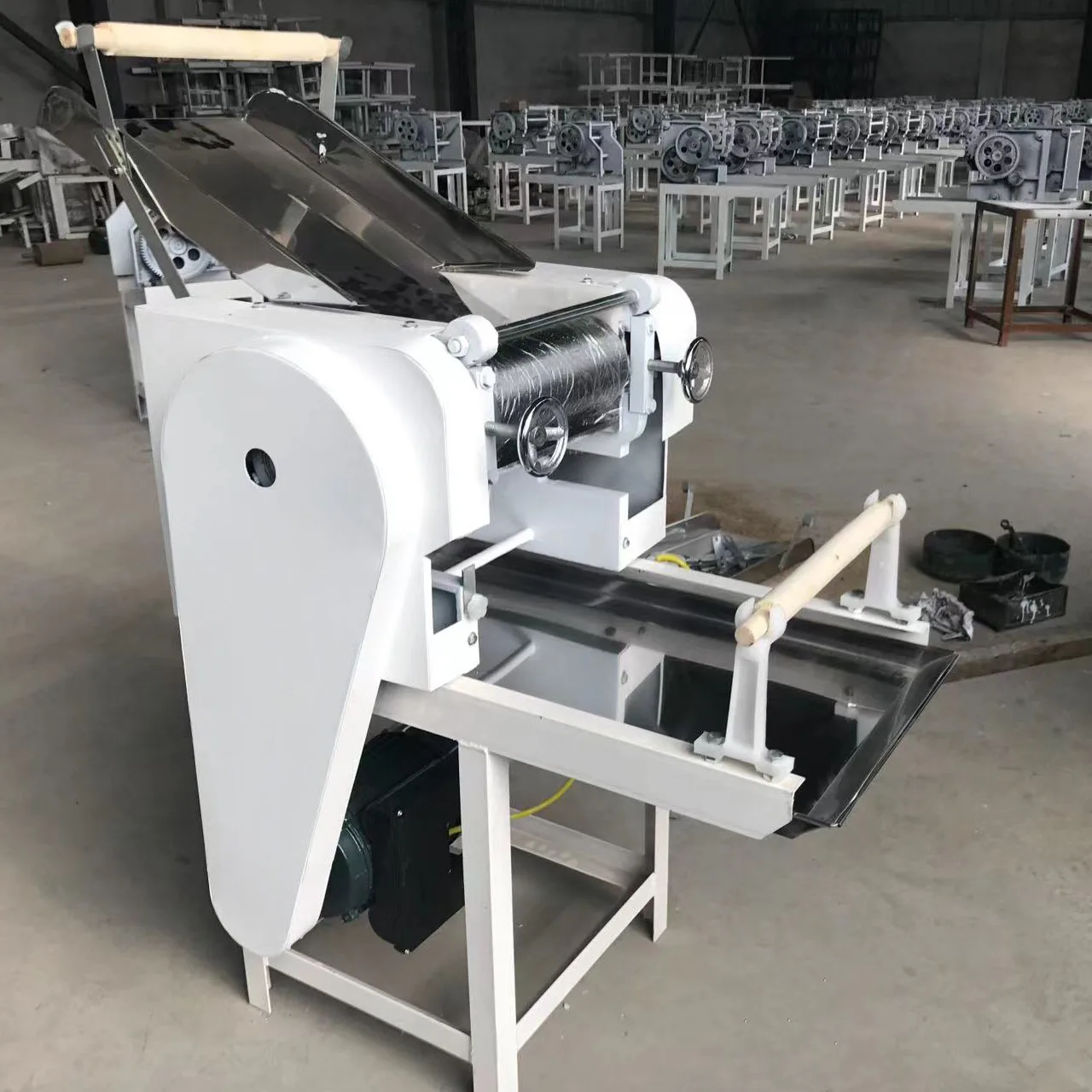 

Автоматический коммерческий пресс для теста, машина для формования лапши для небольшого бытового пресса для муки