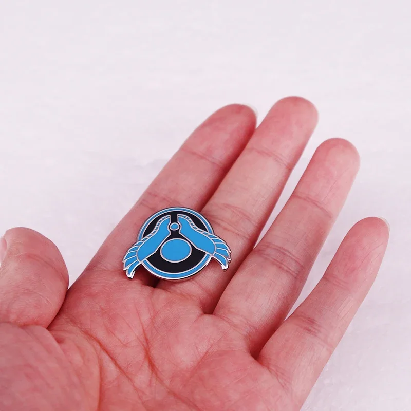 شعار حكومة هوميورلد-هيريجان ، شارة شعار لعبة الخيال العلمي ، دبوس المينا الصلب ، هدية مجوهرات اللاعب