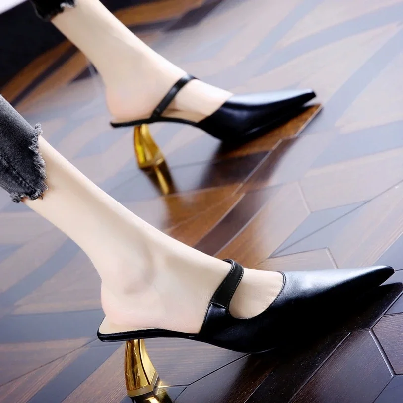 Sandal Musim Panas Baru 2025 Sandal Hak Tinggi Fashion Runcing Seksi Hak Ramping Sepatu Wanita Seks