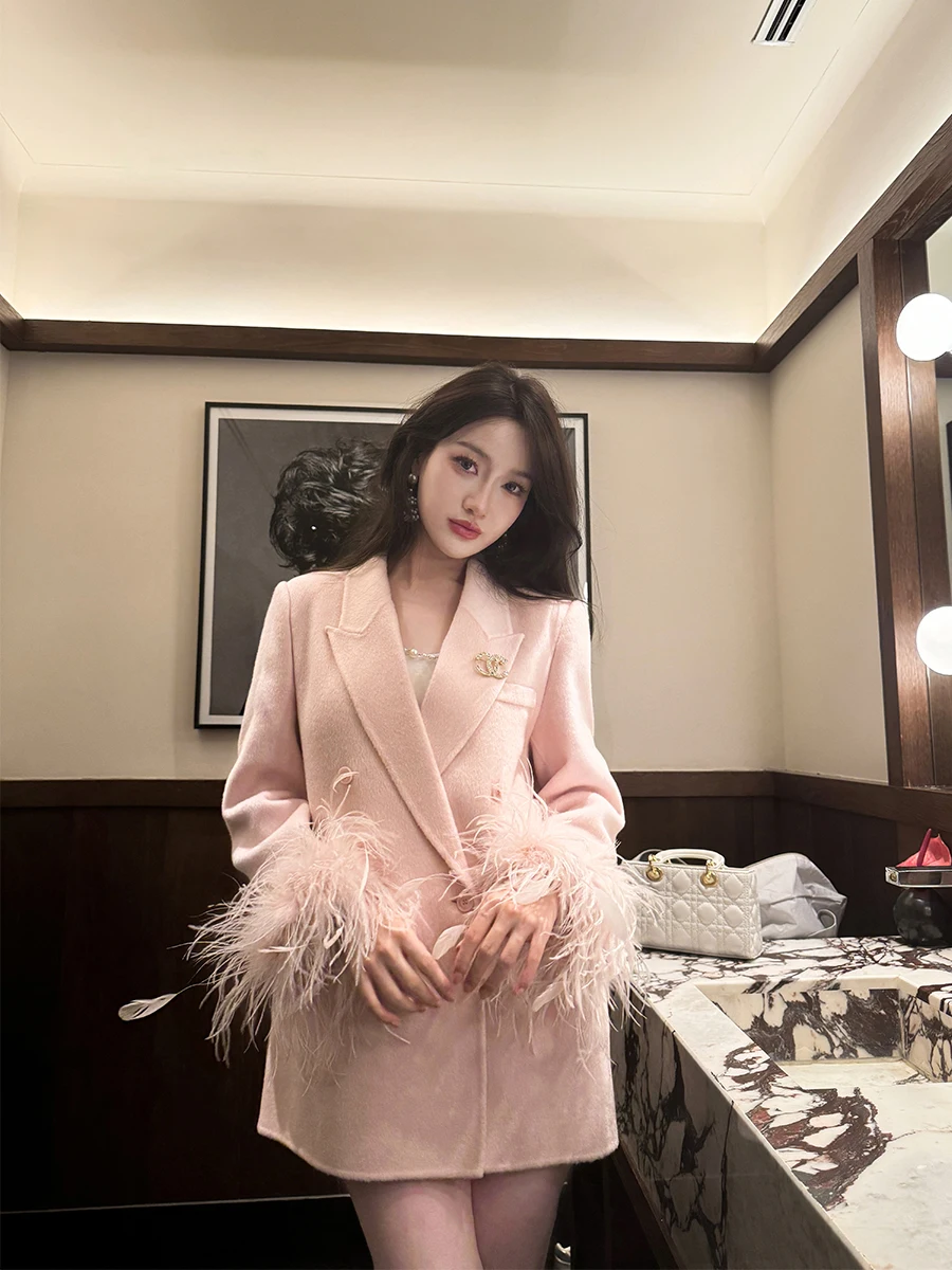 

Розовое шерстяное пальто с воротником из страусиных перьев, двустороннее, свободного кроя, с подплечниками, для женщин, для повседневной носки