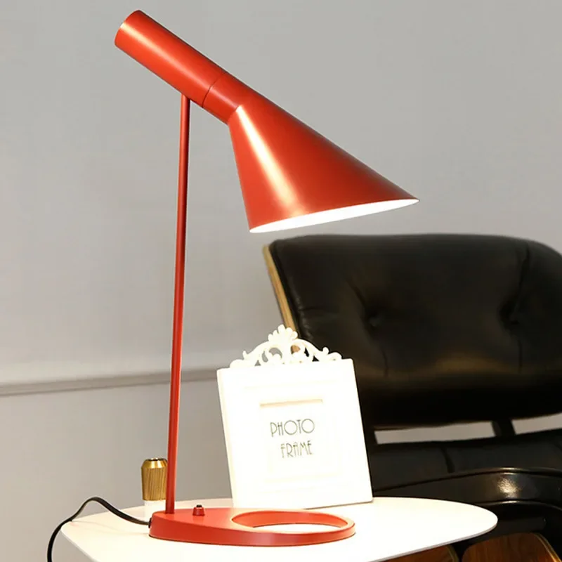 

‌Italy Design Industrial Iron Table Lamp Wall Light Dual Use USB LED Lighting for Bedroom Office Desk Bedside Vintage Decor