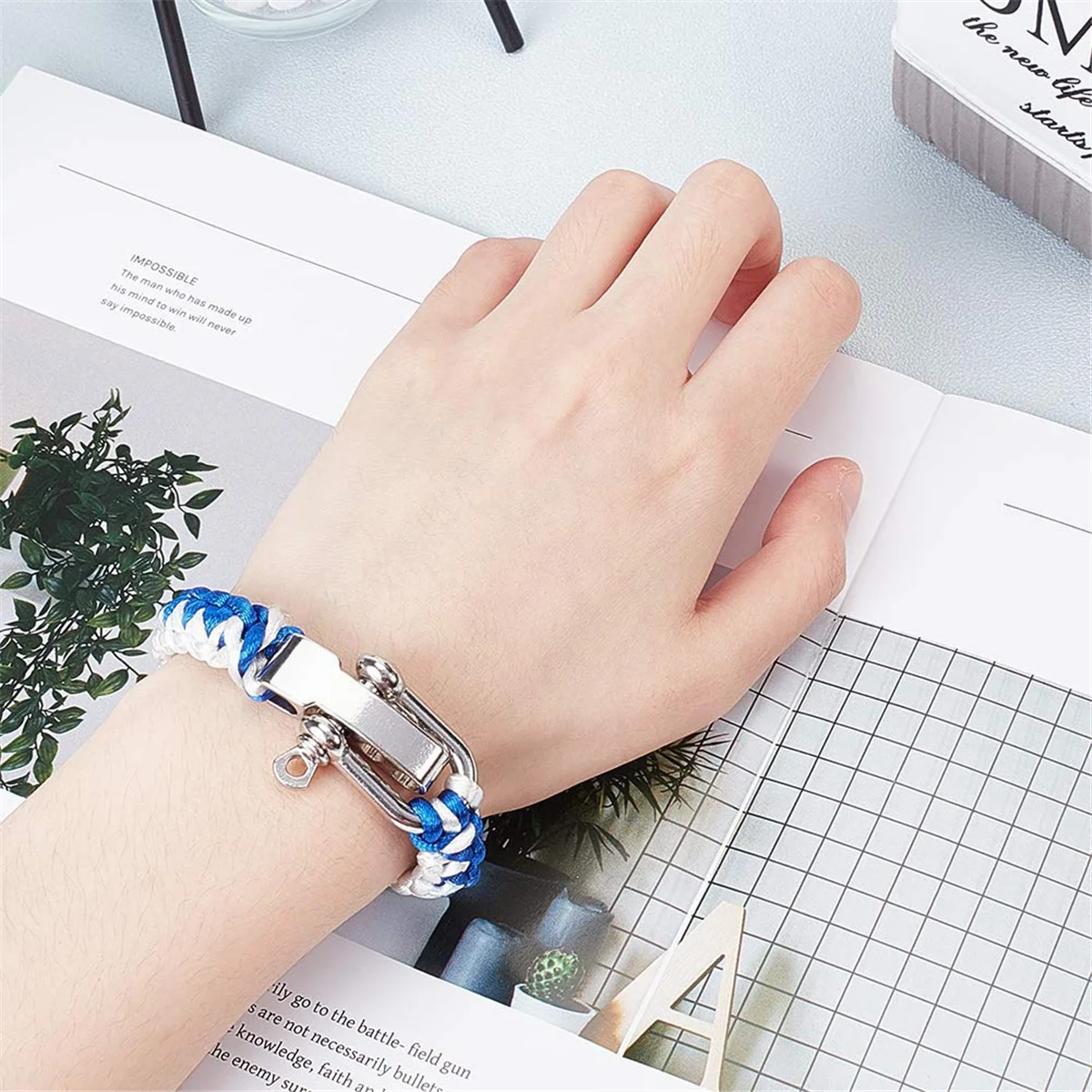 10Pcs Paracord Bracelet Shackle Buckle, Bow Anchor Shackle Clasp D Shackle Clip Adjustable for Survival Bracelet Silver HOT