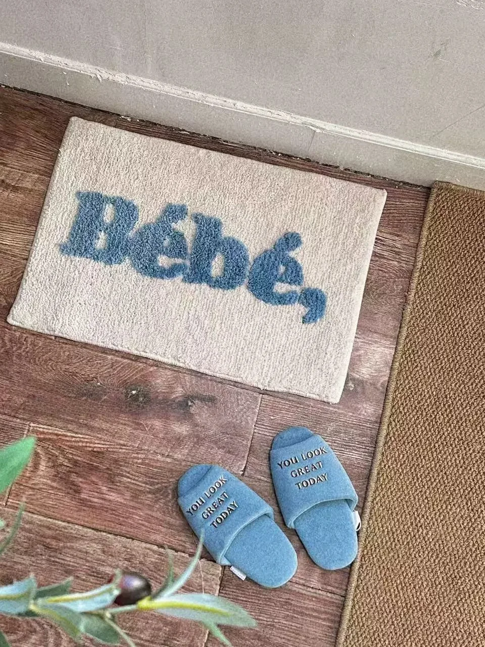 

Ins Style Bathroom Mat Home Use Absorbent Non-Slip Velvet Carpet Machine Washable Bathroom Floor Rug Heart Shaped Rug Pad