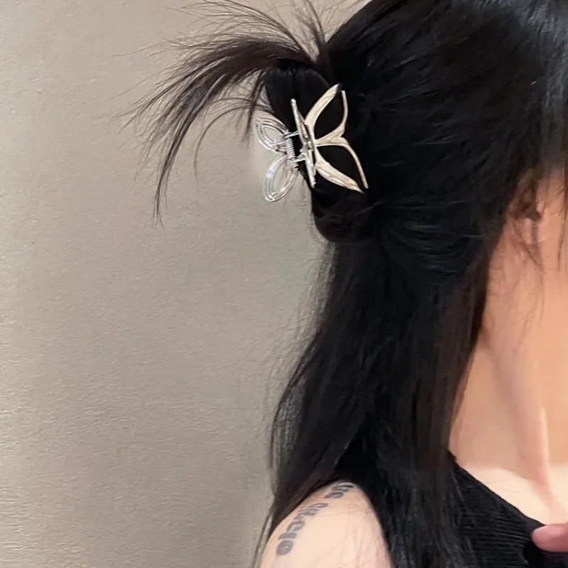 New Gold Silver Hollow Butterfly Hair Claw Geometric Metal Hair Clamp Vintage Ponytail Holder Fashion Girls Hairpin Accessories