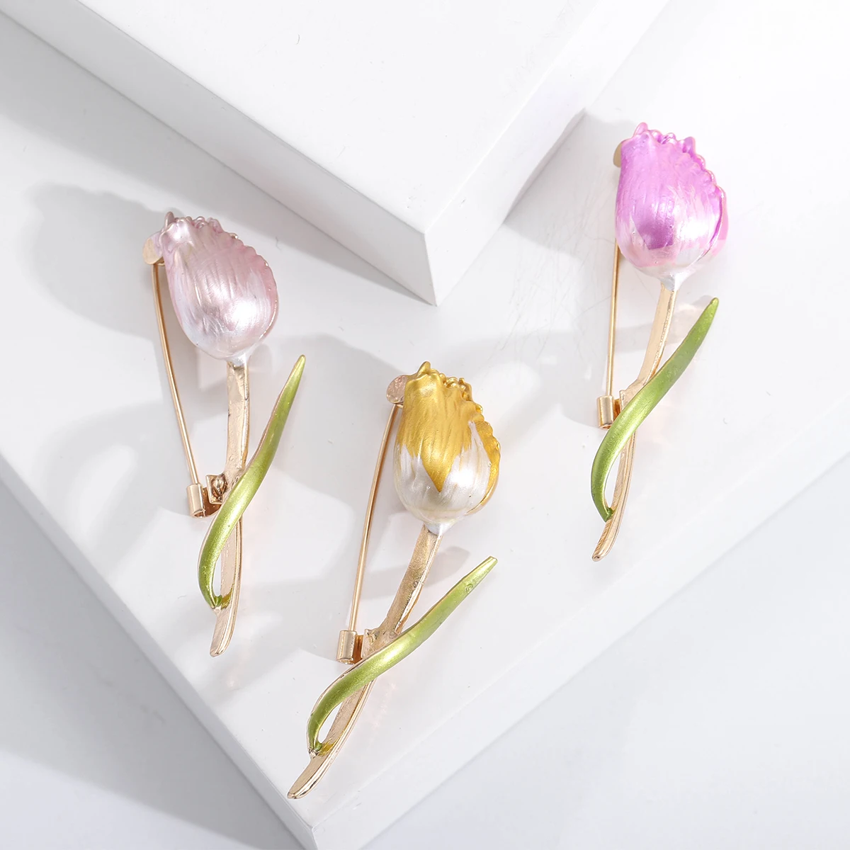 Beaut & Berry دبابيس توليب المينا الفاخرة للنساء دبابيس النباتات أصدقاء هدايا الحفلات مأدبة مجوهرات اكسسوارات #3