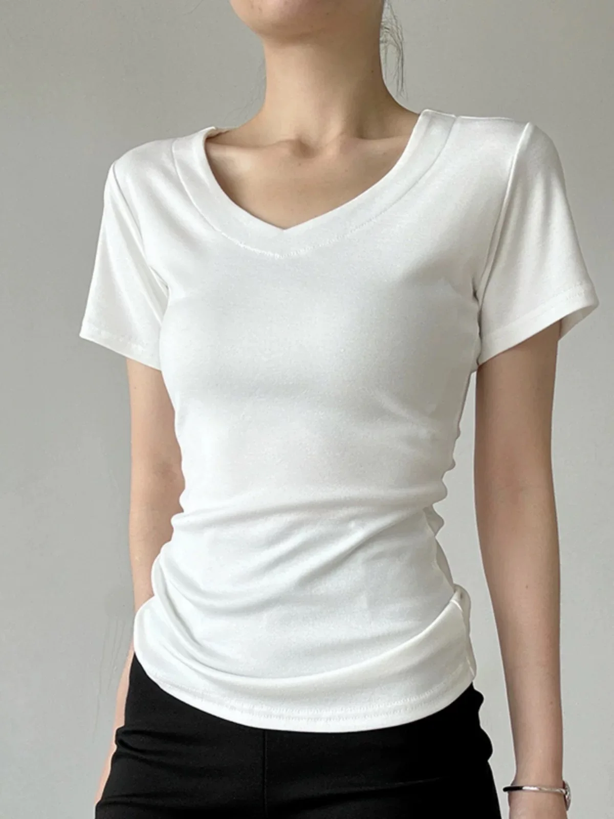 Slimming V-Neck Short Sleeve T-Shirt Women's plus Size Base Layer Top Hang Sensation Shoulder Fit Waist Control Korean Style ...
