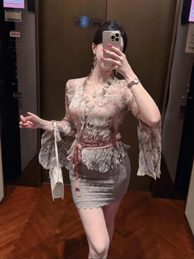 

Комплект из топа и юбки с цветочным принтом и рукавами-колокол для полных женщин, корейская версия, летняя мода, большие размеры