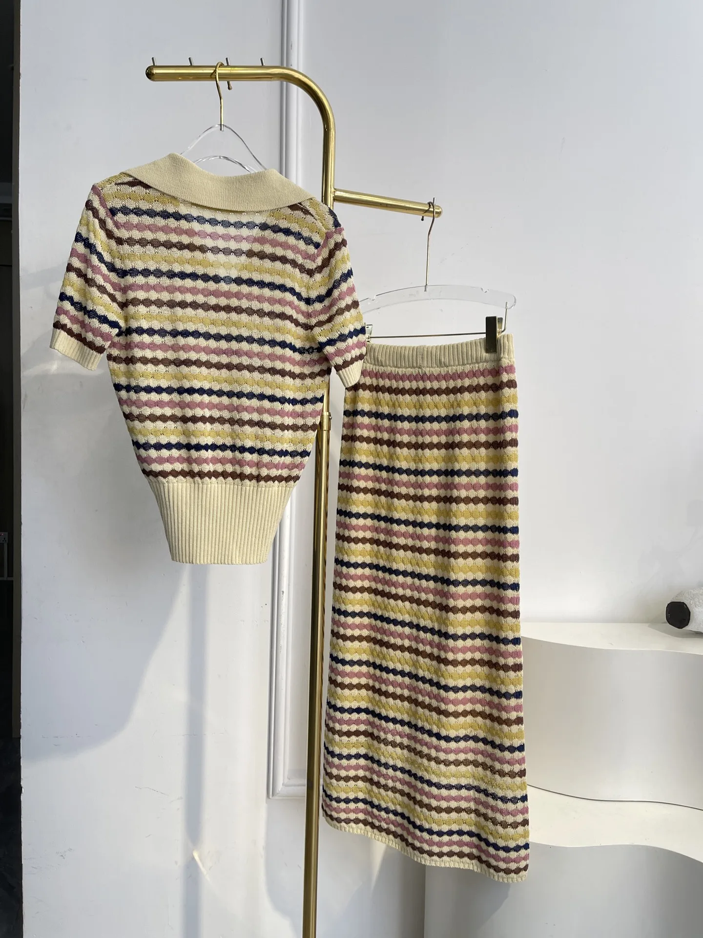 

Tops and Skirt Set High Quality Cotton 2026 Hot New Beige Shell Lace Striped Print Short Sleeve Knit Blouse