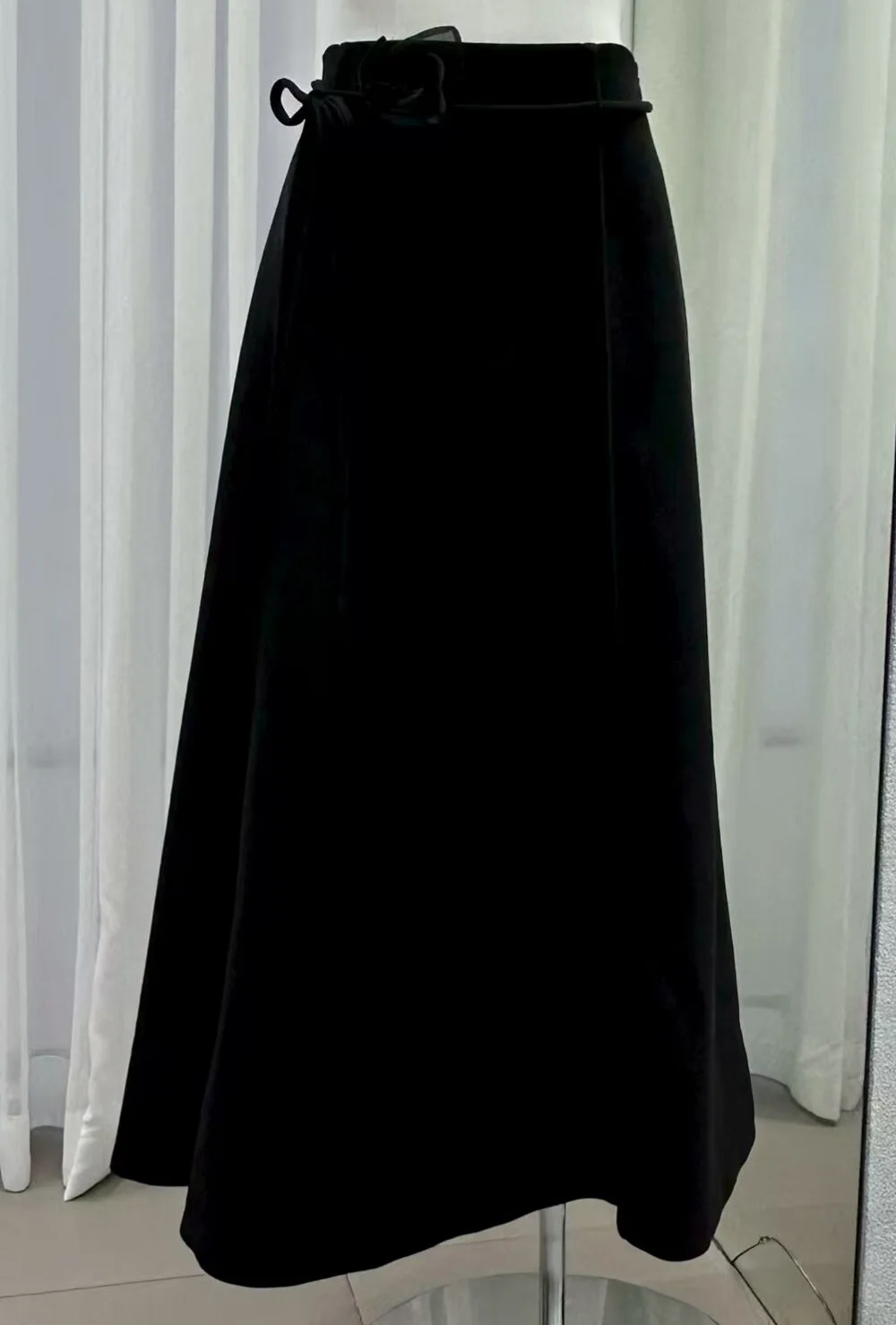 

Top Quality New Long Skirt 2026 Spring Party Events Women Flower Belt Deco High Waist Elegant Long Black Maxi Skirt Luxury