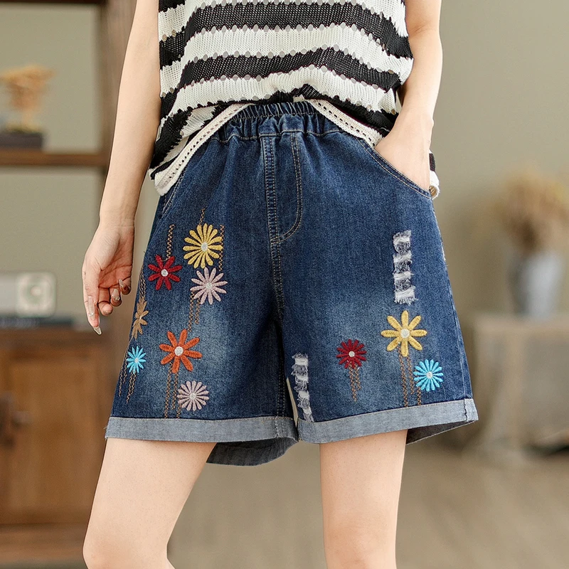 New Summer Women Casual Sweet Floral Embroidery Ripped Elastic Waist Denim Shorts Loose Make Old Holes Cowboy Shorts U226