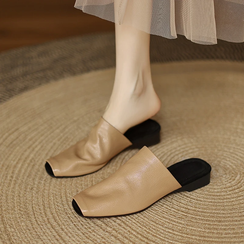 

НОВЫЕ летние женские туфли-лодочки из натуральной кожи для женщин, туфли с открытым носком на низком каблуке, женские сандалии с закрытым носком, лаконичные современные тапочки