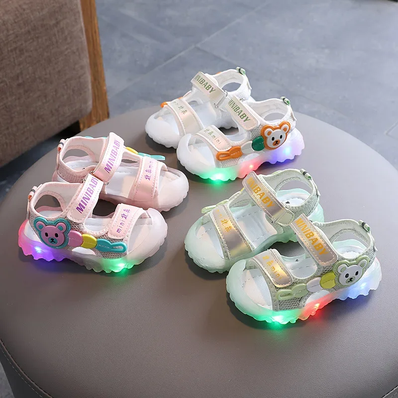 Kids Led Sandals Light Up Children Summer Cartoon Bear Glowing Sport Baby Girls Boys Flashing Soft Non-slip Casual Beach Shoes