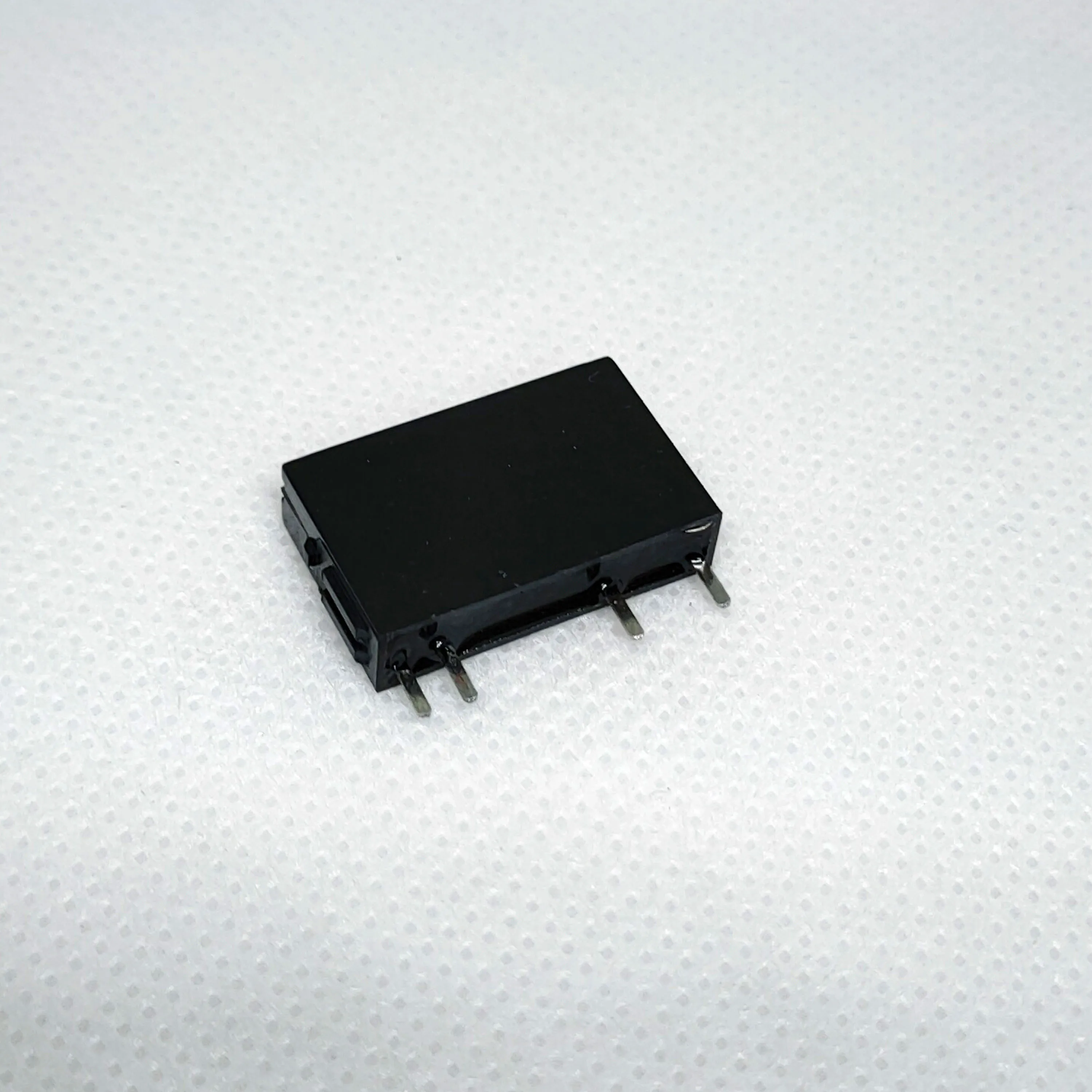 

ultra-thin set of normally open DC PCB soldered solid-state relays that can be rail mounted