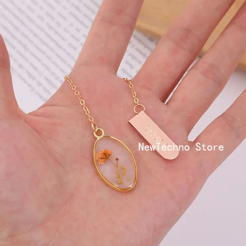 Oval Embossed Bookmark Book Accessories Student Reading Marker Crystal Pendant Aesthetic Book Binder Page Folder School Supplies