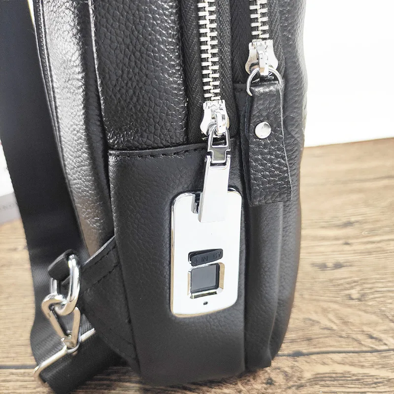 مكافحة سرقة جلد طبيعي الصدر الراقية تحسس الأمن قفل بكلمة مرور السفر في الهواء الطلق Crossbody حقيبة ظهر صغيرة الرجال حقيبة كتف #4