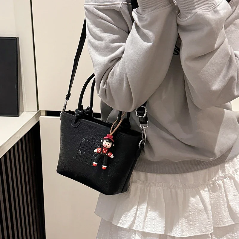 

Chic Ladies Leather Handbag Women's Crossbody Shoulder Bag Designer Tote Elegant Luxury Brand Versatile Day-To-Night Accessory