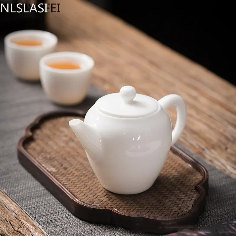 NLSLASI Chinese Handmade White Porcelain Teapot Ivory White Tea Pot Ceramics Teaware Tea Infuser Pu\'er Oolong Tea Filter Kettle