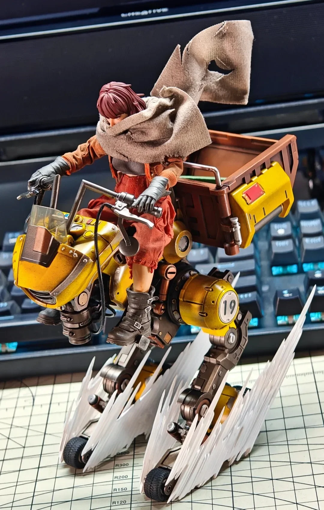 

Brand New In Stock FOGTOYS EA02 1/12 Original Idea 26 Series 18cm Luxury Motorcycle 14.5cm Full Set Action Figure Model Toy Gift