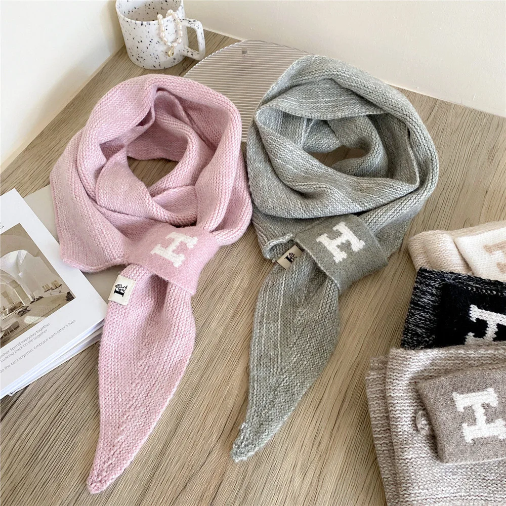 Women Girls Autumn And Winter Knitted Scarf Shawl Fashionable Decoration Warm Short Muffler Apparel Accessories