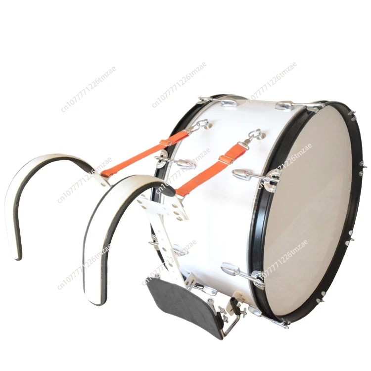 Elementary and middle school student bands carry snare drums, drum trumpets, foreign drummers march snare drums