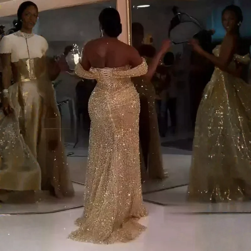 Maßgeschneiderte afrikanische Frauen funkelnde Plus Size Aso Ebi Gold Ballkleider Sheer Neck Pailletten Spitze Meerjungfrau Abend formelles Kleid