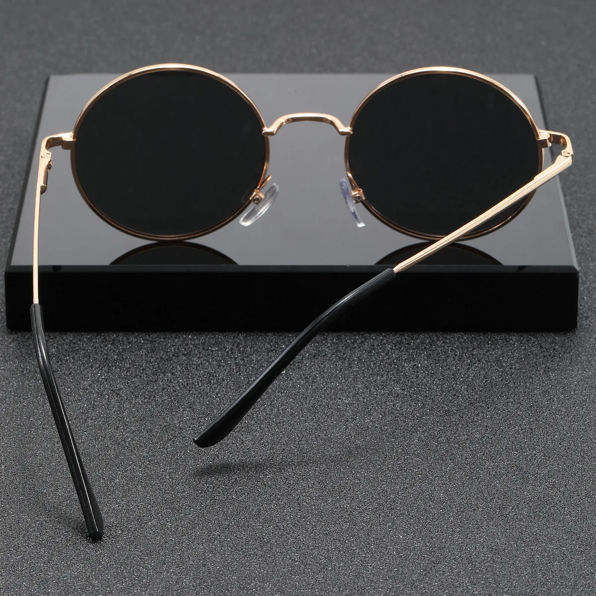 New Small Round Women Sunglasses Trendy Luxury Design Metal Frame Shades UV400 Eyewear for Man Classic Vintage Sun Glasses image 6