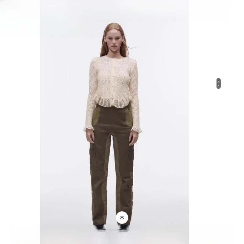 

Spring 2023 Women's Knitted Hollow out Long Sve round Ne Decorative Button up Top Polyester Fiber Regular Length Cardigan