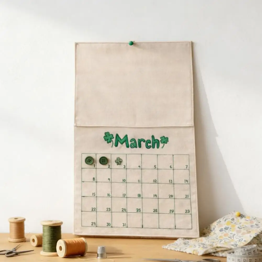 

Набор для рукоделия: Календарь из пуговиц 2026. Набор для самостоятельного изготовления настенного календаря из пуговиц. Подходит для начинающих. Красочный швейный подарок для творчества.