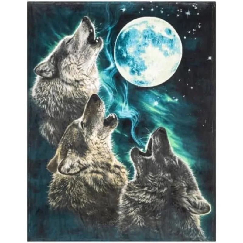 Dawhud Direct Howling Wolf Fleece Blanket for Bed Moon Fleece Throw for Women Men and Kids Wolf Throw Plush Blanket Wolf Gifts