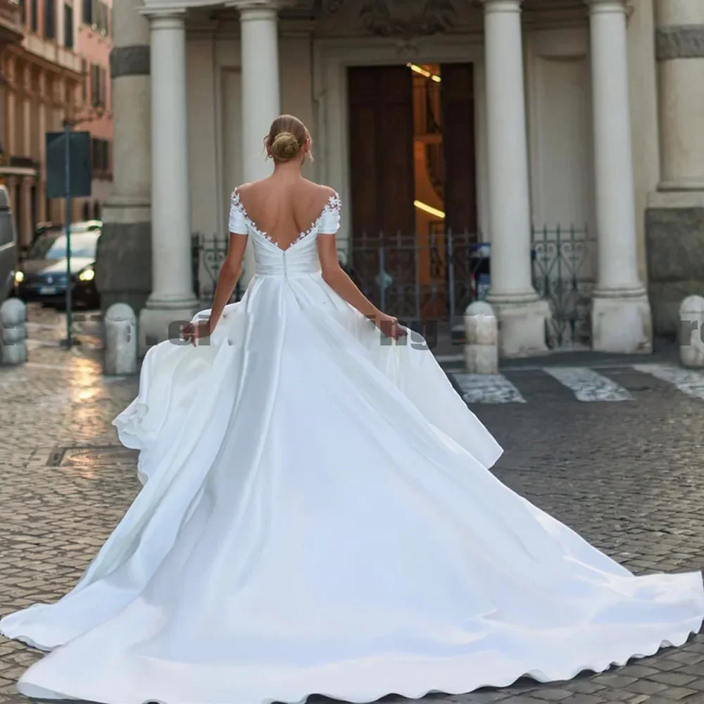 Vestido de novia de manga corta con cuello fino y abertura lateral, traje de novia elegante y romántico con escote en forma de corazón, ropa de playa de crepé, novedad de 2024