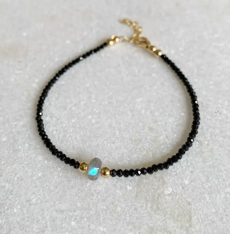 Dainty labradorite bracelet / Gold labradorite bracelet / Labradorite jewellery / Gift for her