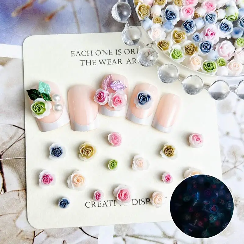 50 adet Aydınlık Karışık Reçine Gül Çiçek Nail Art Takılar DIY Simüle Çiçek Serisi Nail Art Dekorasyon Manikür DIY El Sanatları